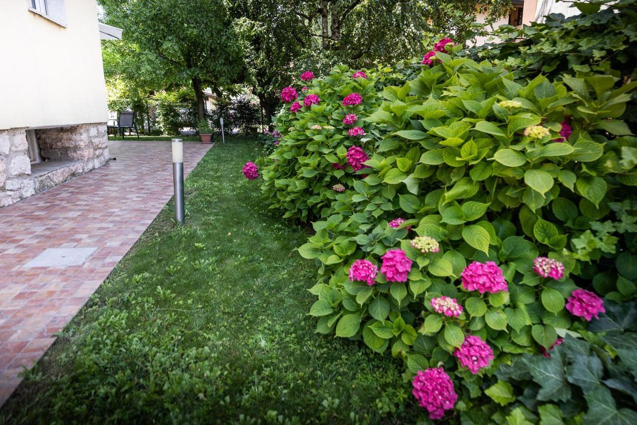 Verona Suites Εξωτερικό φωτογραφία